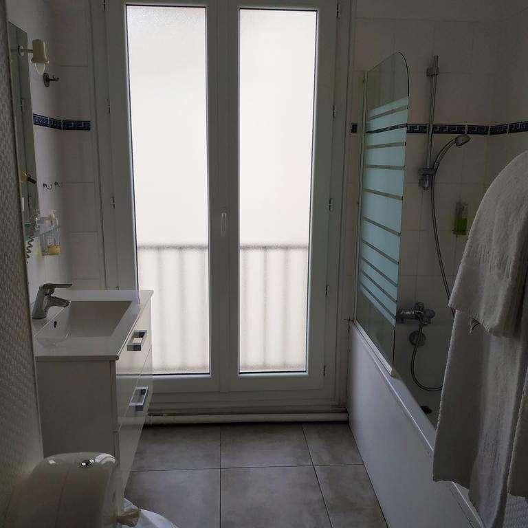 Brit Hotel Hermitage Royan Værelse billede